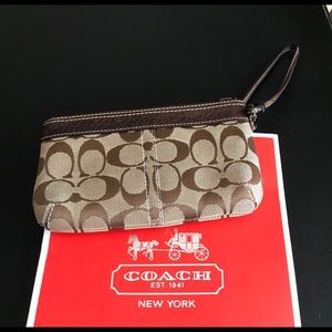 Adorable Coach Wristlet